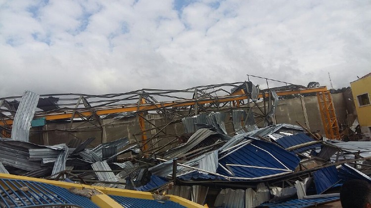 Vendaval causa desabamento em igreja da Quadrangular em Jarinu